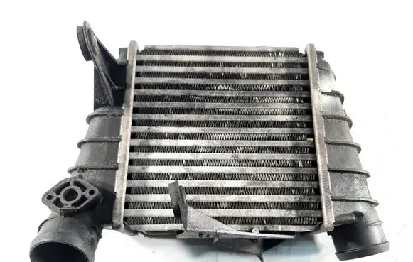 Volkswagen Polo IV 9N3 Intercooler radiator 6Q0145804G