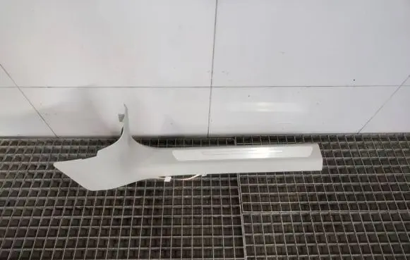 Audi A8 S8 D4 4H Front sill trim cover 4H1867272C
