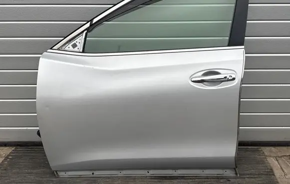 Nissan X-Trail T32 Front door DOT23 NSGM308 43R00011