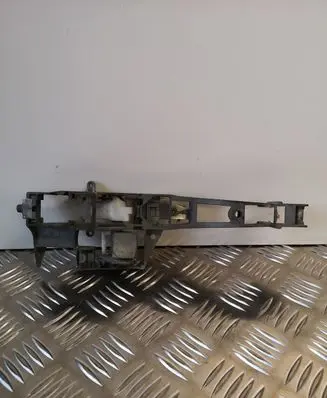 Rear door exterior handle/bracket