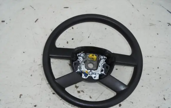 Volkswagen Golf V Steering wheel