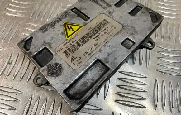 Audi A4 S4 B7 8E 8H Headlight ballast module Xenon 1307329154 8E0941329A 1039F01549