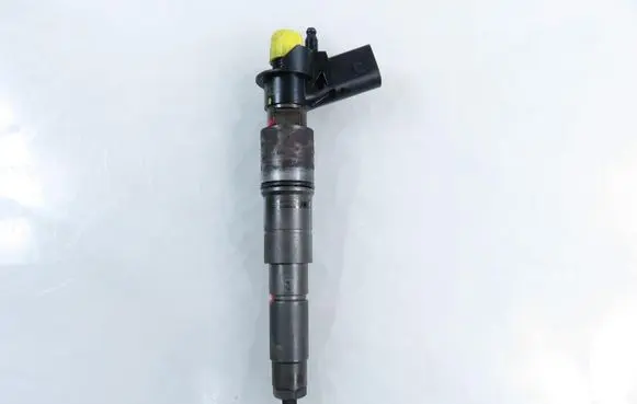 BMW 5 E60 E61 Fuel injector 7792721 0445115048