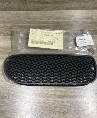 Skoda Octavia Mk1 (1U) Front bumper lower grill 1u0807368