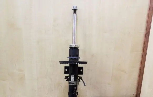 Front shock absorber/damper