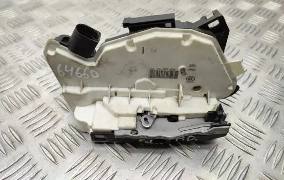Skoda Fabia Mk2 (5J) Front door lock 1S1837016C