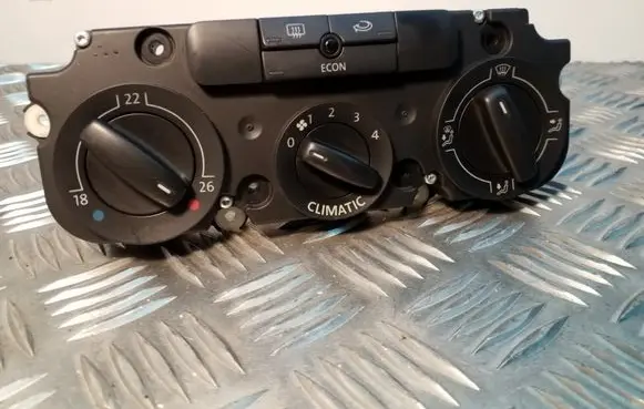Volkswagen PASSAT B6 Climate control unit 1K0820047DP