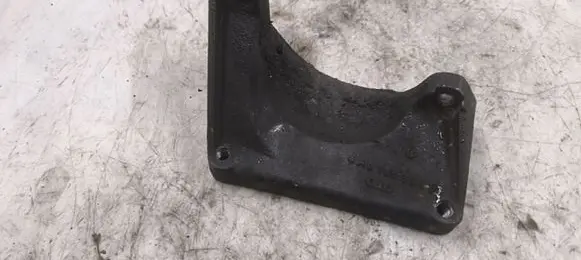 Audi A6 S6 C4 4A Engine mounting bracket 4A0199354B
