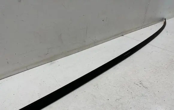 Roof trim bar molding cover