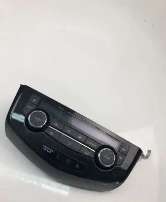 Nissan Qashqai Interior fan control switch 275004EA1A