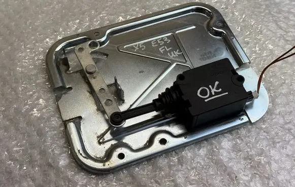 BMW X5 E53 Tailgate/trunk/boot lock/catch/latch 51248408497 8408497