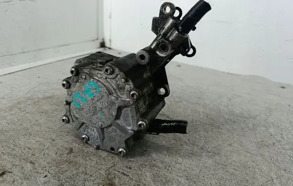 Volkswagen Jetta V Vacuum pump 038145209MBOSCH