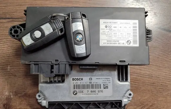 BMW 5 E60 E61 Engine control unit/module 0281014437 7806976 170084329