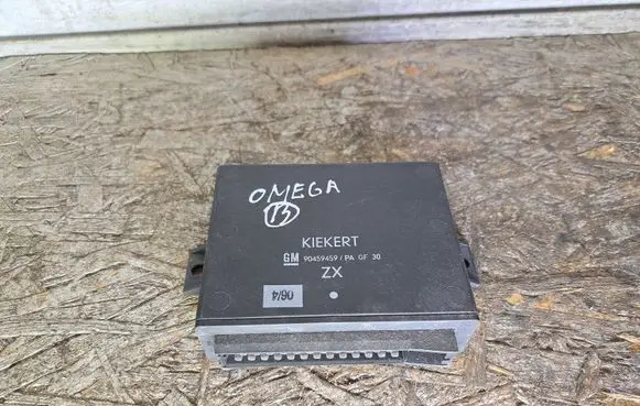 Opel Omega B1 Door central lock control unit/module 90459459