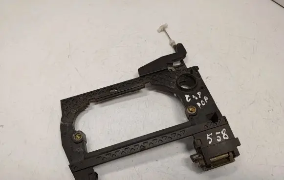 BMW 7 E38 Front door exterior handle/bracket 51218245344