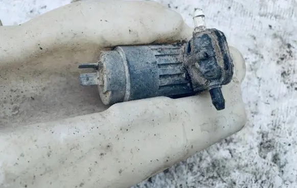 Fiat Panda II Windscreen/windshield washer pump