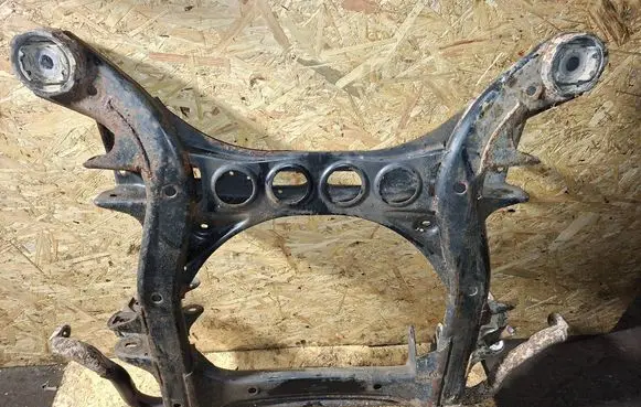 Audi Q7 4L Front axle beam 7L0499314A 32306040
