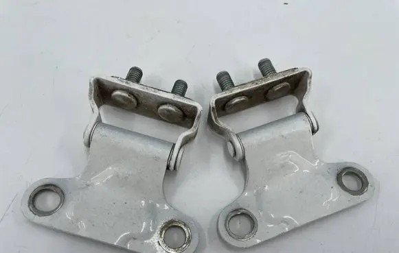 Toyota C-HR I Tailgate/trunk/boot hinge