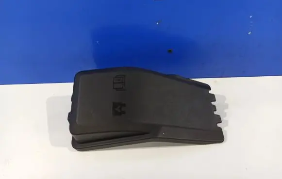 Volvo XC60 Fuse box cover 6G9T14A076L