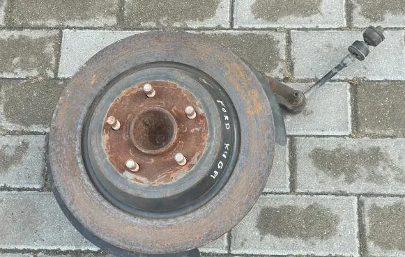 Ford Kuga II Rear wheel hub