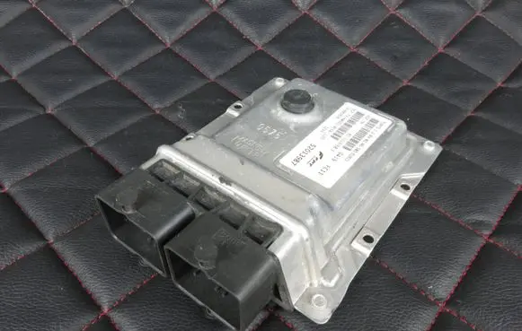 Fiat Grande Punto Engine control unit/module ECU 52013987 BC0116768E C2HR5B3R