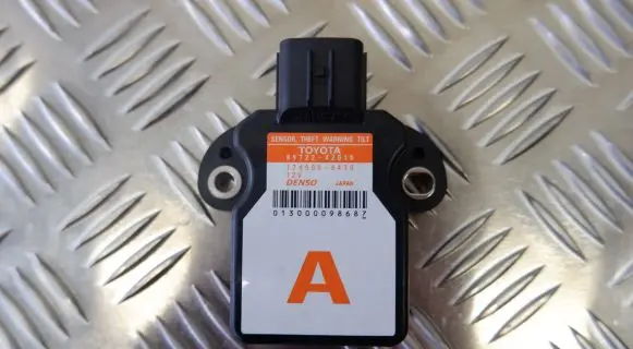 Toyota RAV 4 (XA40) Acceleration sensor 8972242010