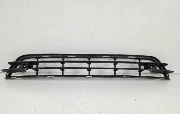 Volvo S60 Front bumper lower grill 31323859