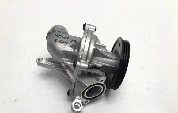 Volvo XC40 Water pump 32252604