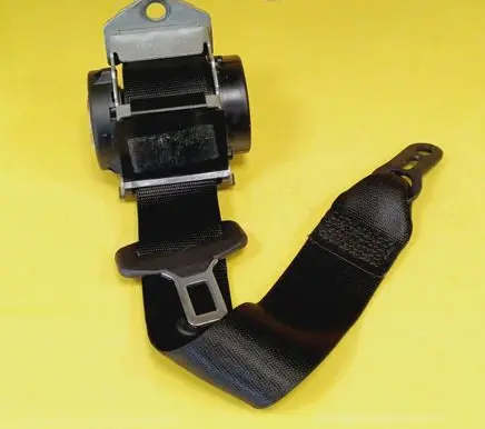 Rear seatbelt