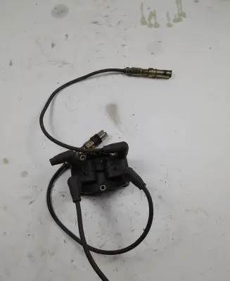 Volkswagen Golf V Ignition amplifier control unit 06B905106A