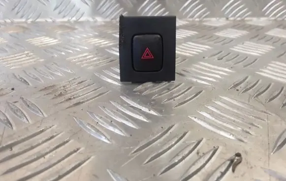 Volvo XC70 Hazard light switch 9123685