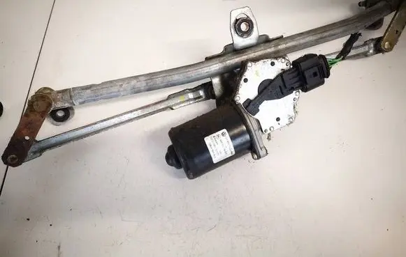 Front wiper linkage and motor