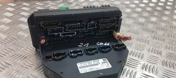 Mercedes-Benz E C207 W207 Fuse module A2129007104 A2125452501 A212902002