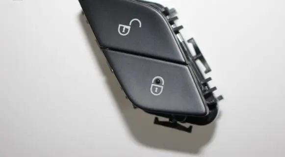 Mercedes-Benz C W205 Central locking switch button A2059055151