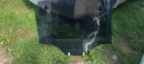Chevrolet Captiva Side middle window/glass 