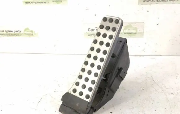 Mercedes-Benz E W213 Accelerator throttle pedal 2053000104 A2053000104