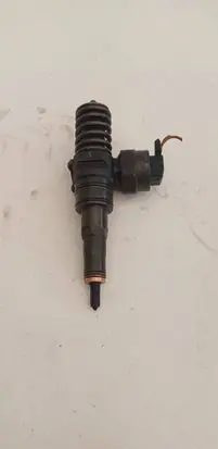 Volkswagen Sharan Fuel injector 038130073H