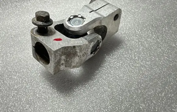 Volvo XC90 Steering column universal joint W9476554