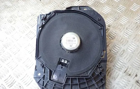 BMW 1 F20 F21 Subwoofer speaker 9210147