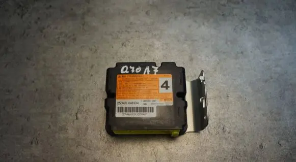 Infiniti Q70 Y51 Airbag deployment crash/impact sensor 253484AN0A 0285011987 ZPAAN15X120040