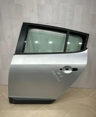 Renault Megane III Rear door 