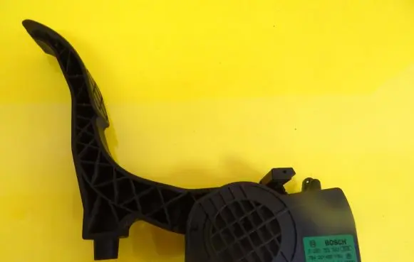 Volkswagen Polo IV 9N3 Accelerator throttle pedal 0280755063