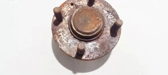 Mitsubishi Colt Rear wheel hub