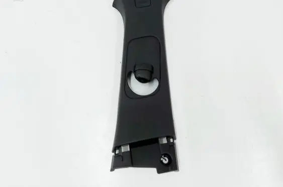 (B) pillar trim (bottom)