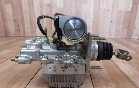 Toyota Auris E180 ABS Pump 4721012130