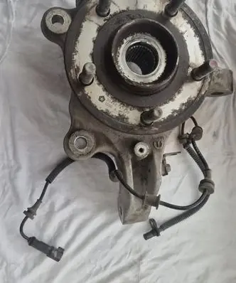 Chrysler Pacifica Front wheel hub 504AE47439