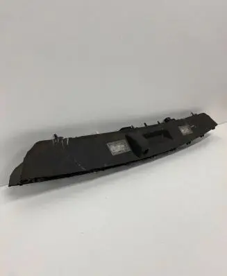 BMW 7 G11 G12 Trunk door license plate light bar 7357105 7357104