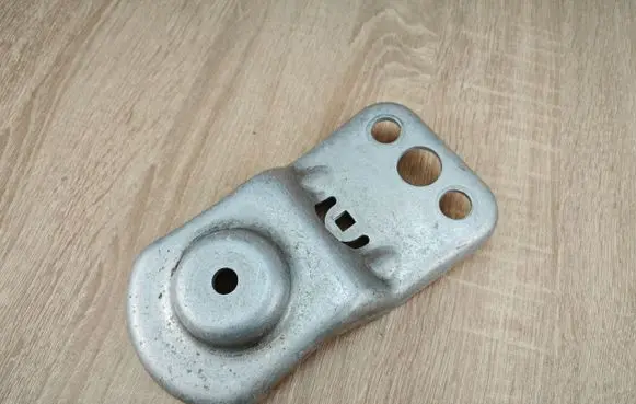 Radiator mount bracket