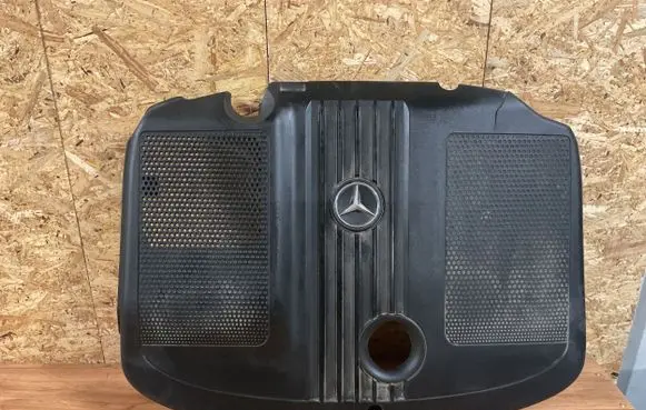 Mercedes-Benz E W212 Engine cover (trim) A6510101467 BBP187801