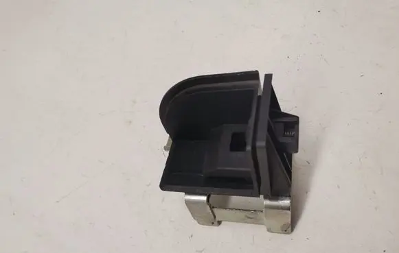 BMW 5 F10 F11 Parcel shelf load cover mount bracket 9168473